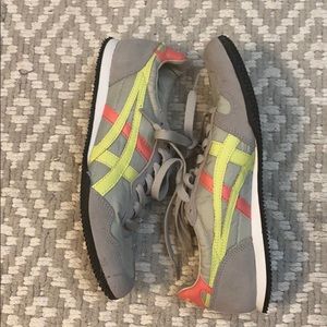 Asics Onitsuka Tiger Ultimate - Womens 7